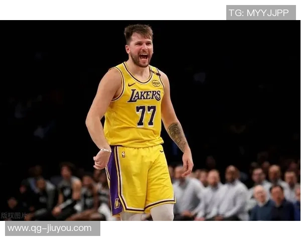 里夫斯点评东契奇扣篮表现称每次上篮都能轻松得分