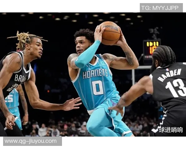 勇士湖人争夺克拉克斯顿合同剩余三年总值6944万本赛季场均136分