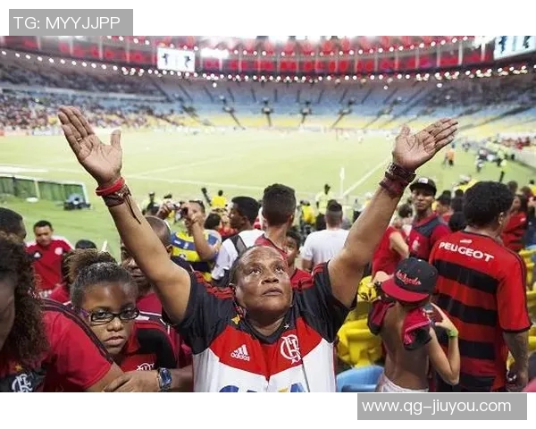 巴西足球盛事帕尔梅拉斯与弗拉门戈争夺南美解放者杯冠军