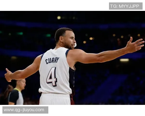 库里生涯第111次半场得分20并贡献5记三分球超越利拉德64次成就辉煌 库里生涯第111次半场得分20并贡献5记三分球超越利拉德64次成就辉煌